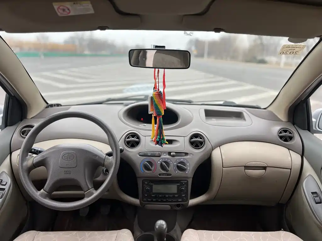 Vela 2013 1.5L Manual