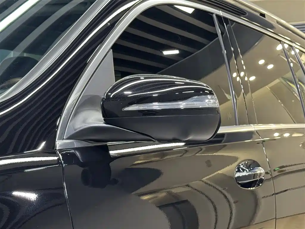 Mercedes-Benz GLS 450 4MATIC Luxury (2021 Facelift)