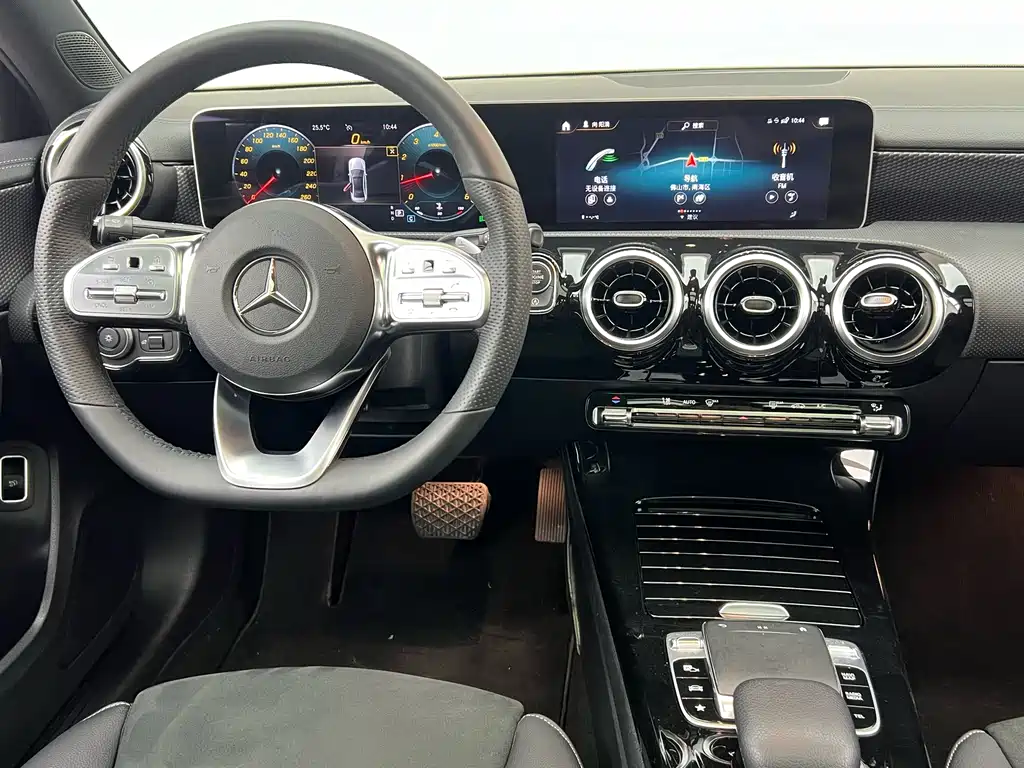 Mercedes-Benz A-Class 2019 A 200 L