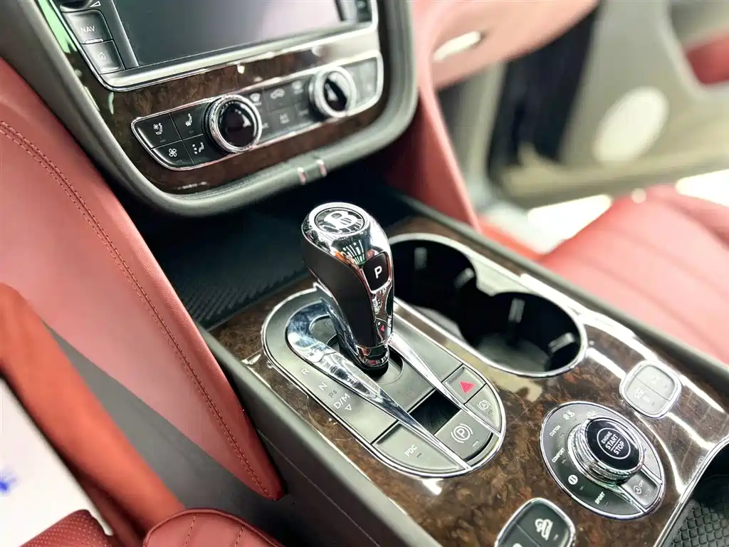 Bentley Bentayga 2016 6.0T Standard Edition