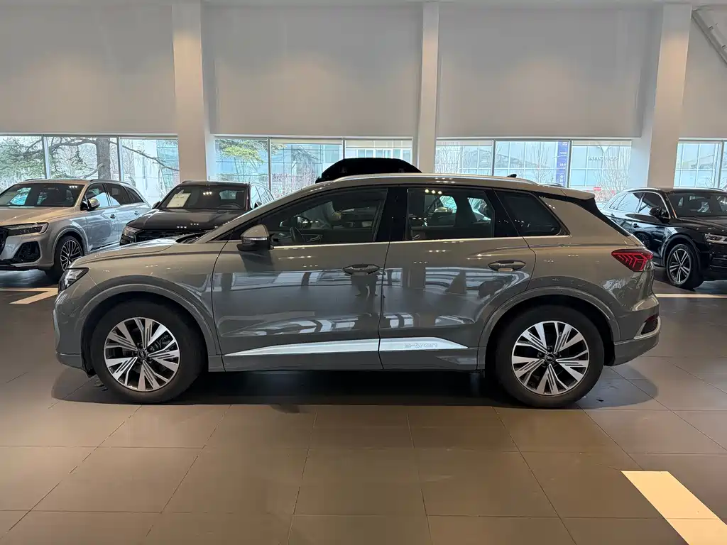 Audi Q4 e-tron 2024 40 e-tron Launch Edition - фото 4