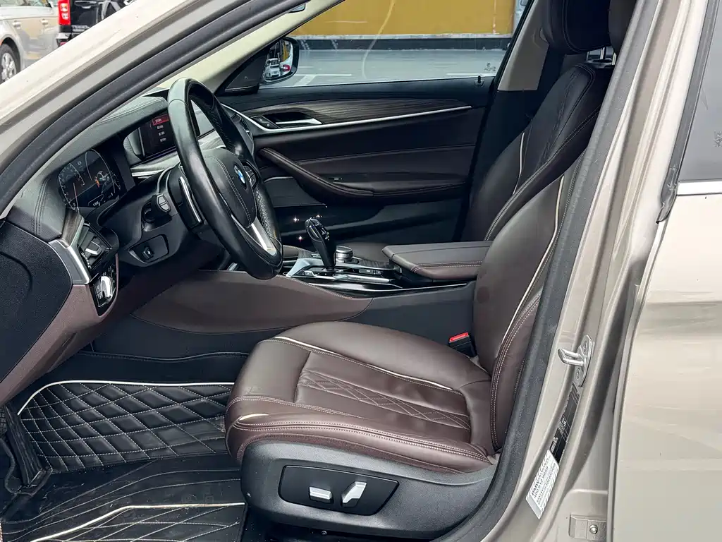 BMW 5 Series 2019 530Li Exclusive Edition Luxury Package