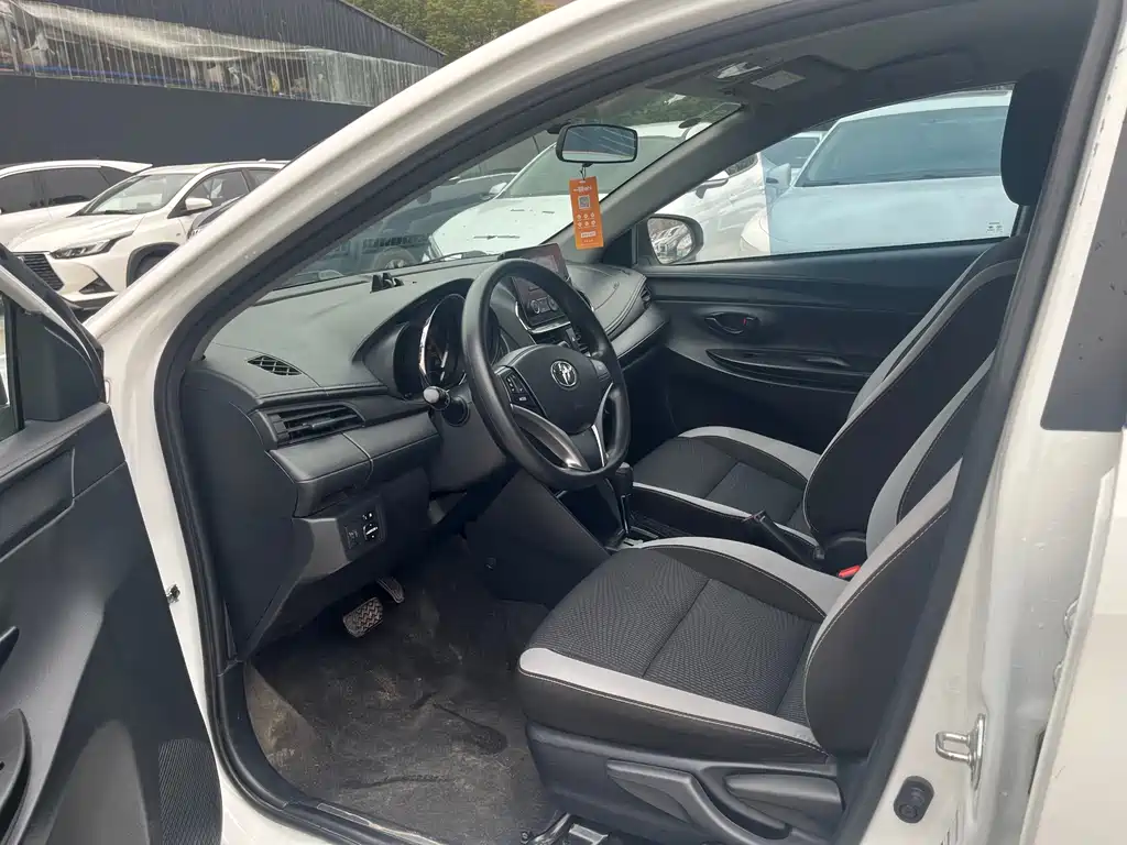Yaris L Zhixuan 2022 Zhixuan X 1.5L CVT Leading PLUS Edition