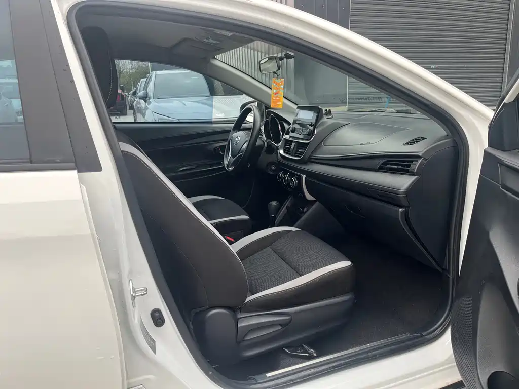 Yaris L Zhixuan 2022 Zhixuan X 1.5L CVT Leading PLUS Edition