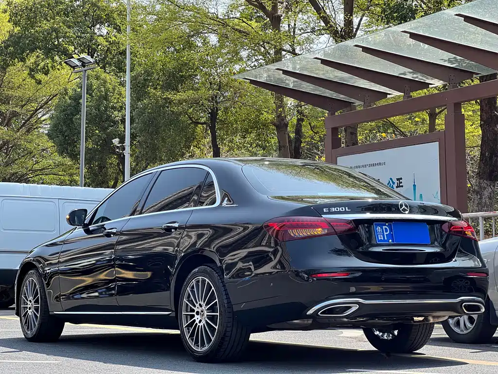 Mercedes-Benz E-Class 2023 E 260 L