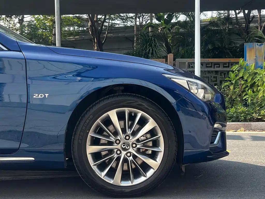 Infiniti Q50L 2.0T