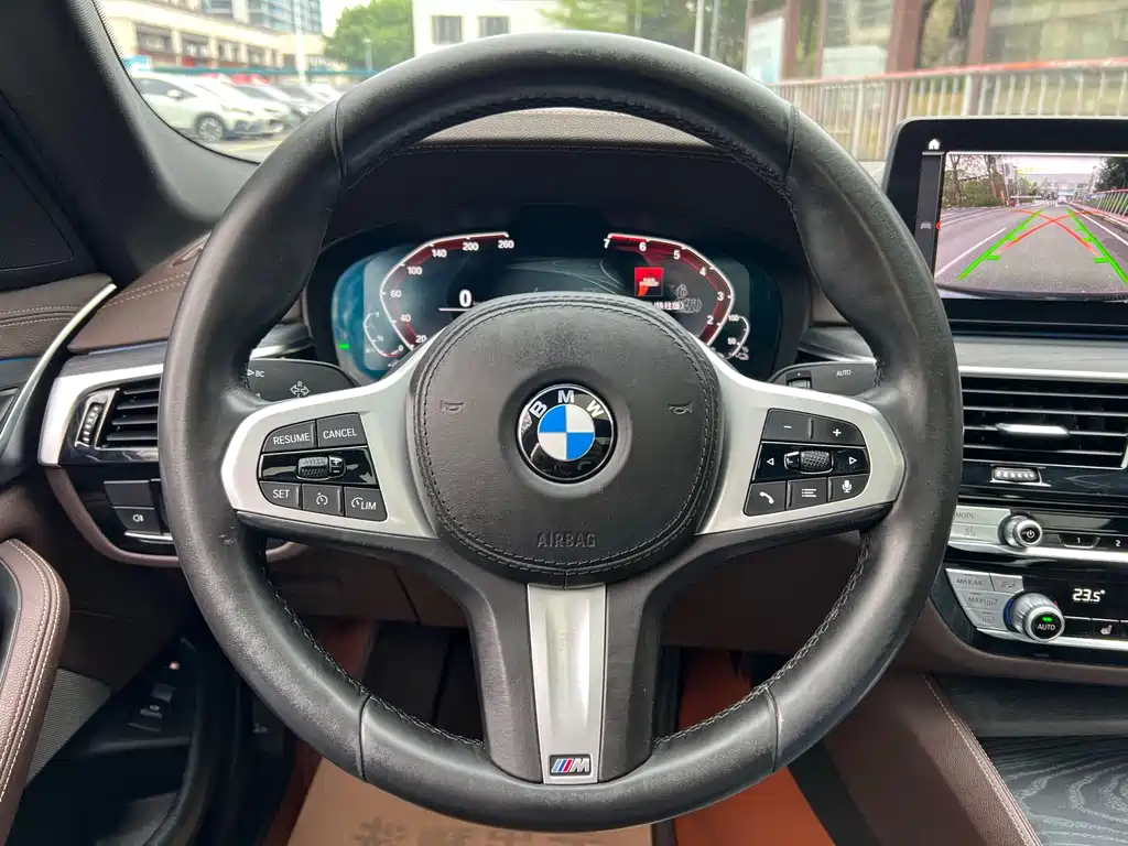 BMW 5 Series PHEV 2021 535Le M Sport Package - фото 5
