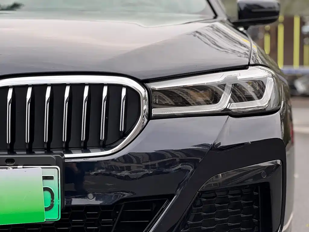 BMW 5 Series PHEV 2021 535Le M Sport Package - фото 18