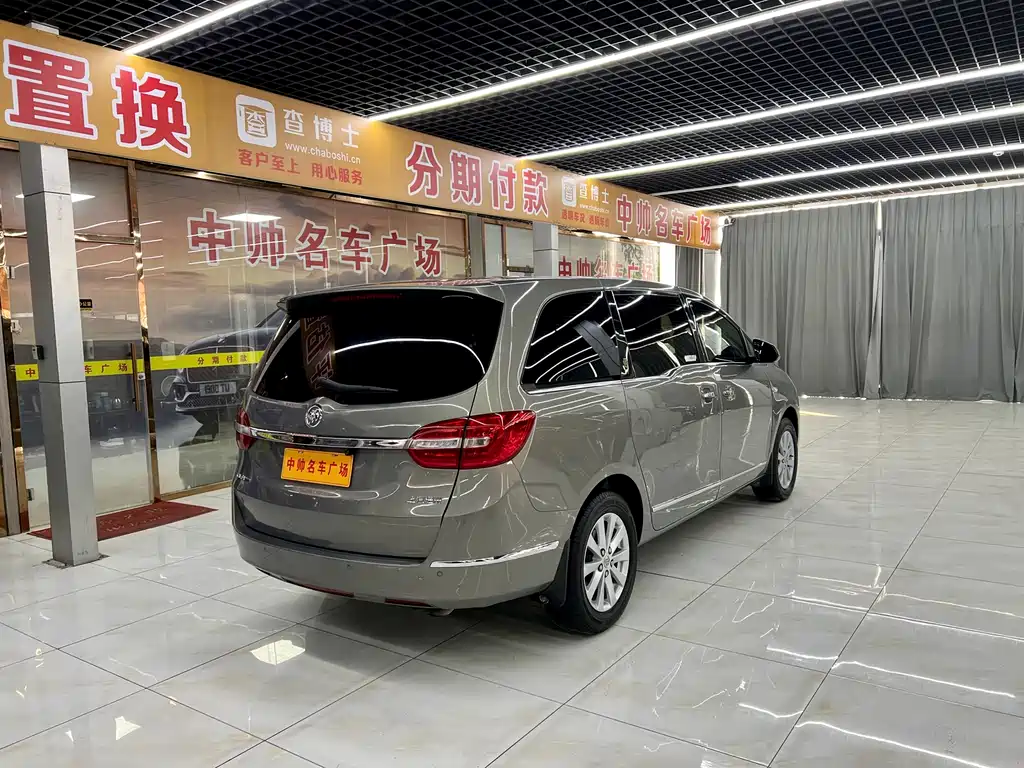 Buick GL8 2017 25S Luxury Model