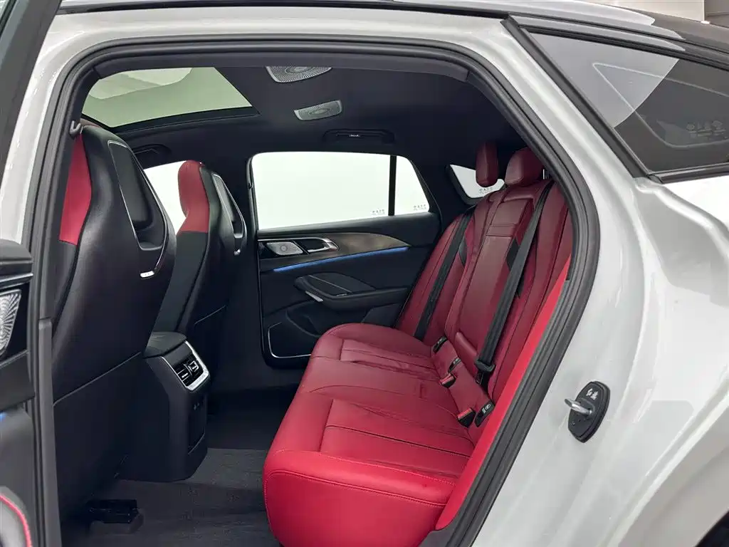 Hongqi H6 2025 2.0T Zhi Shang Edition