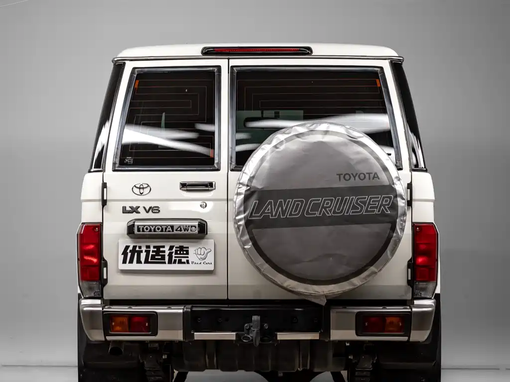 Land Cruiser LC76 2022 4.0L Manual