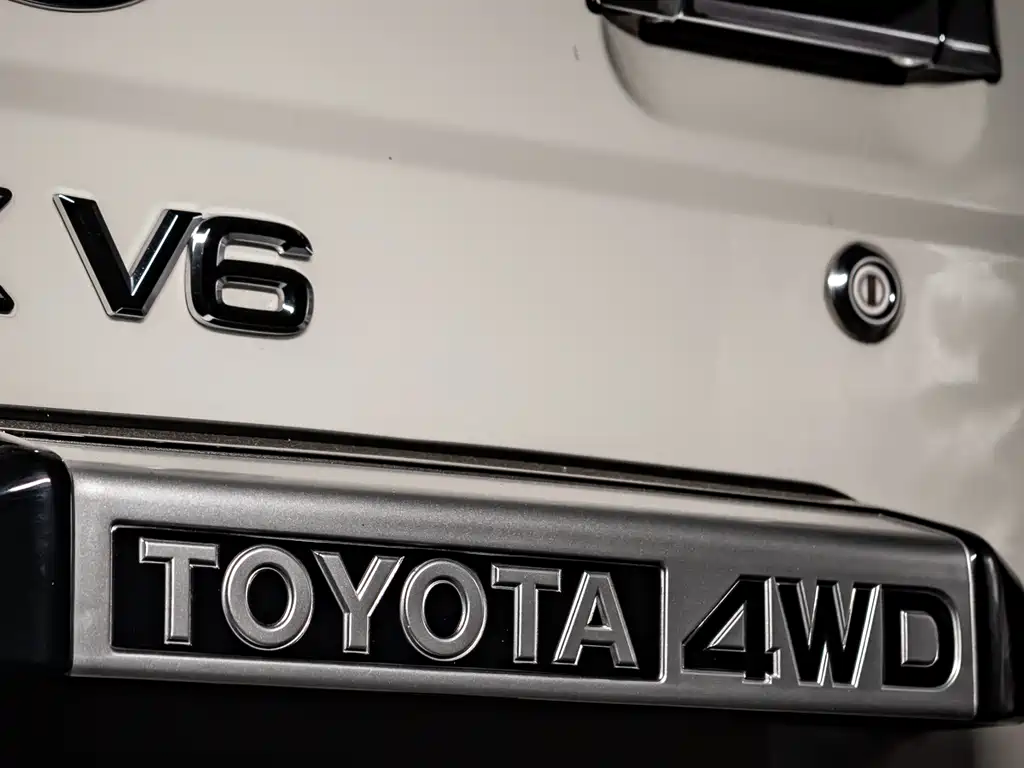 Land Cruiser LC76 2022 4.0L Manual