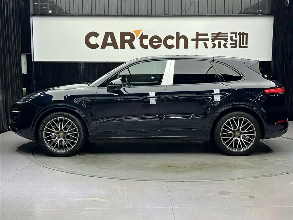 Porsche Cayenne 2022 Platinum Edition