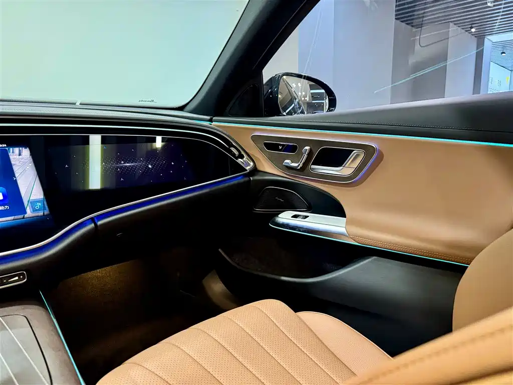 Mercedes-Benz E-Class NEV 2024 E 350 e L Plug-in Hybrid Sedan