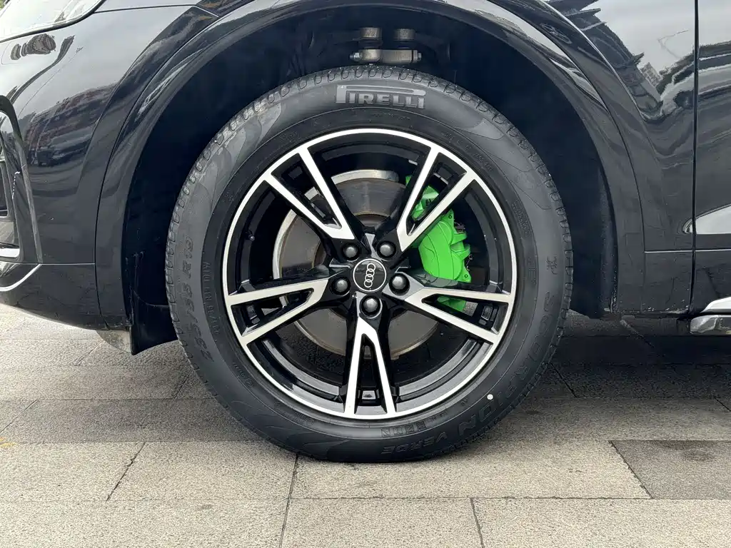 Audi Q5L 2022 40 TFSI Fashion Dynamic Trim