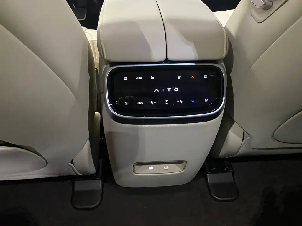 AITO M7 2024 1.5T Intelligent Driving RWD Pro Edition 5-Seater