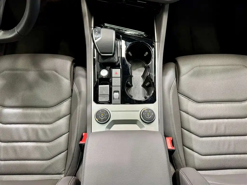 Touareg 2023 3.0TSI R-Line Black Edition