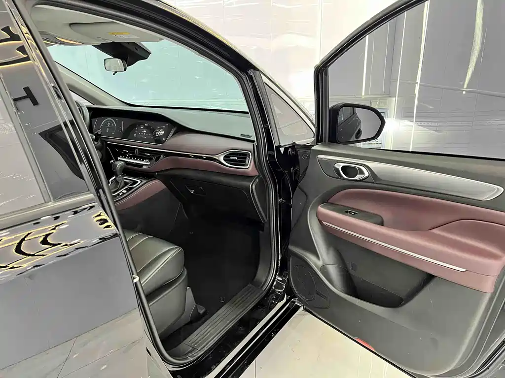 GAC Trumpchi M6 2021 PRO 270T Automatic Luxury Edition