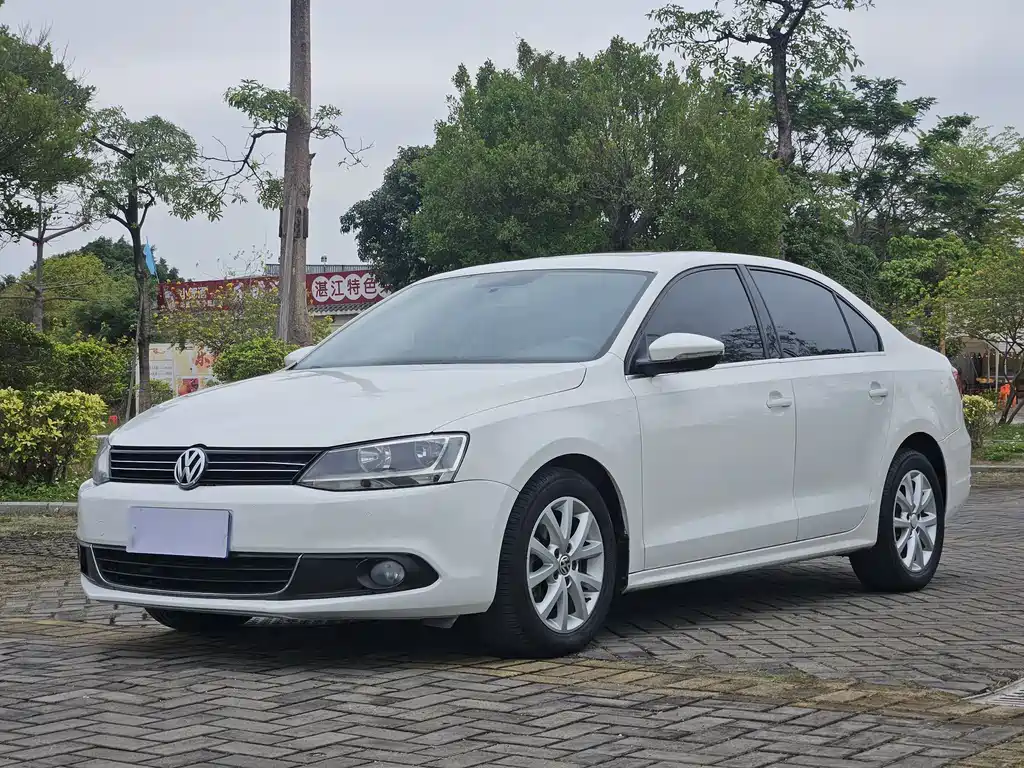 Volkswagen Sagitar 2012 1.4TSI Automatic Luxury Edition