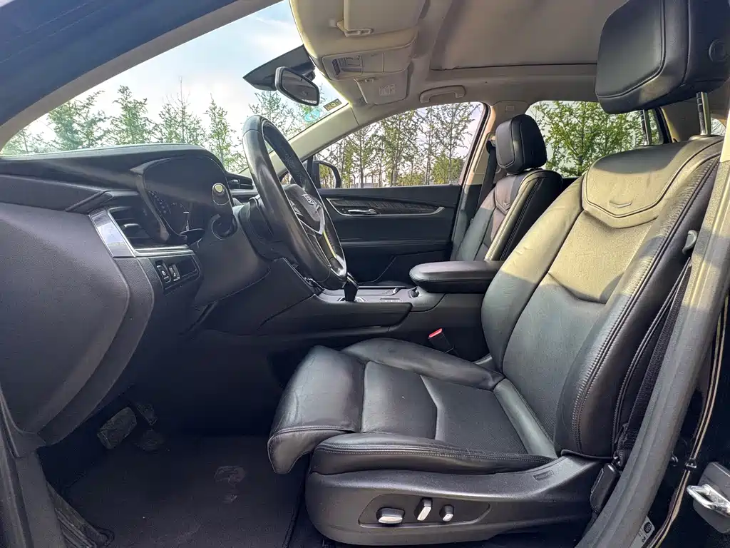 Cadillac XT5 2016 28T AWD Luxury