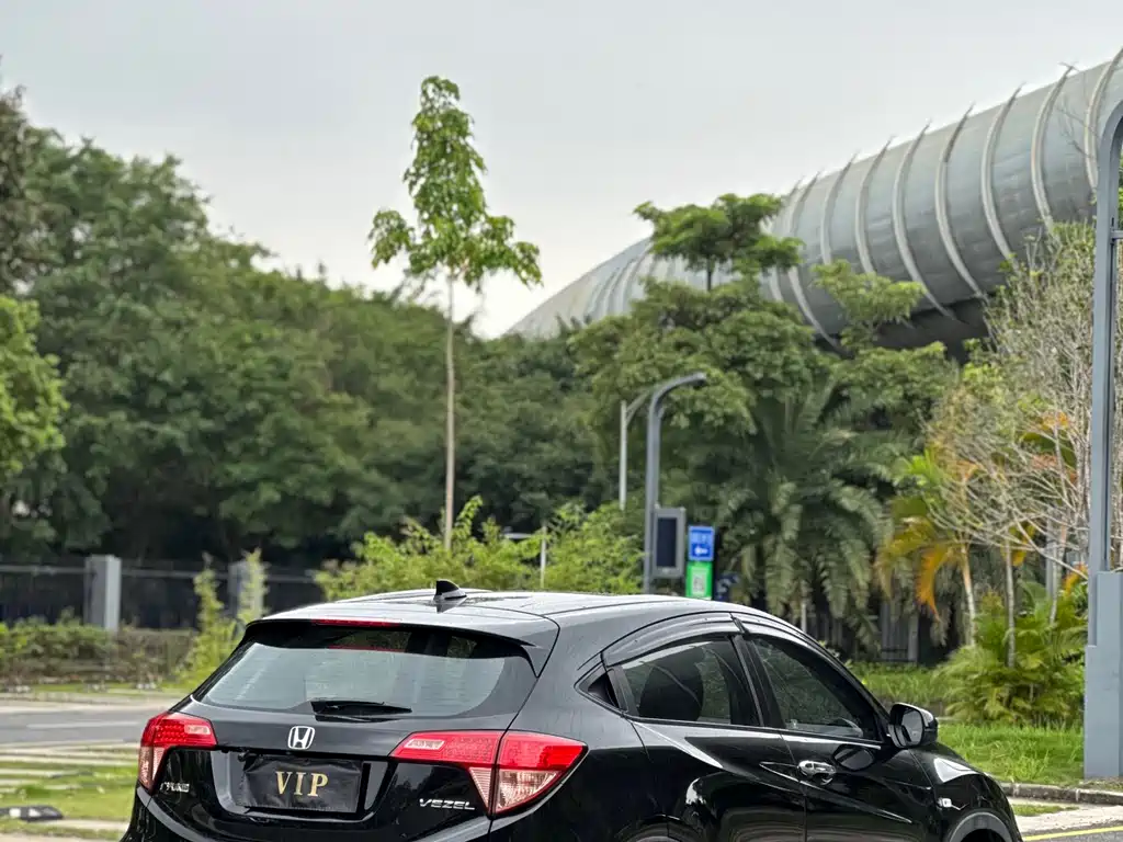 Honda Vezel 2015 1.5L CVT 2WD Comfort