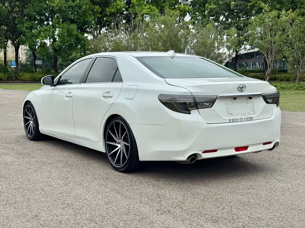 Reiz 2013 2.5V Jingrui Edition