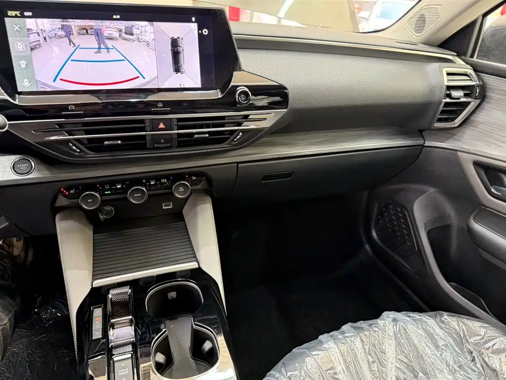 Citroën C5 X 2024 1.6T Shi Bufan