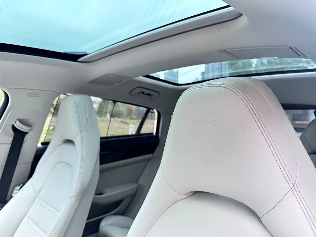 2017 Porsche Panamera Executive LWB 3.0T