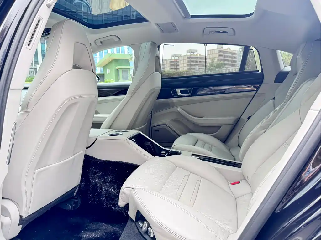 2017 Porsche Panamera Executive LWB 3.0T
