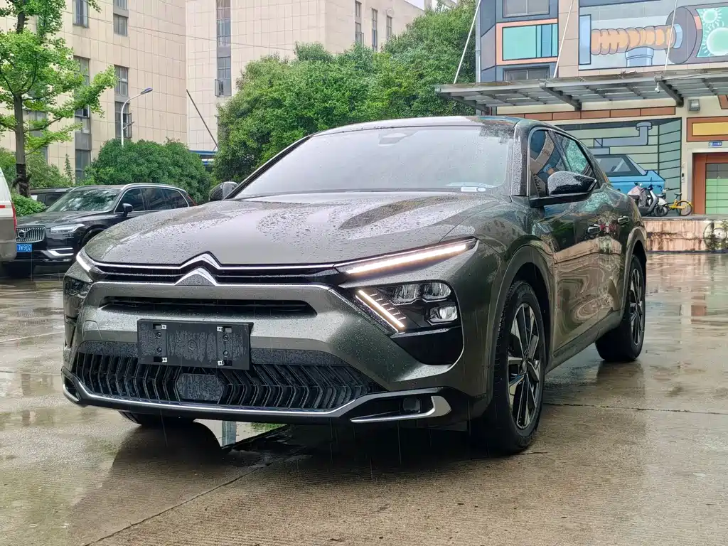 凡尔赛C5 X 2022款 1.6T 势不凡 虎年开门红版