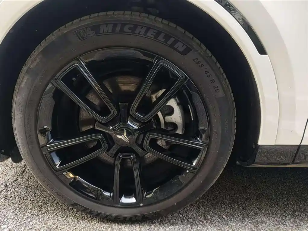 Voyah FREE 2024 Long Range Intelligent Driving Edition