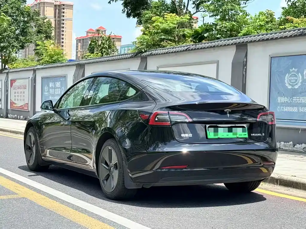Model 3 2022 Rear-Wheel Drive