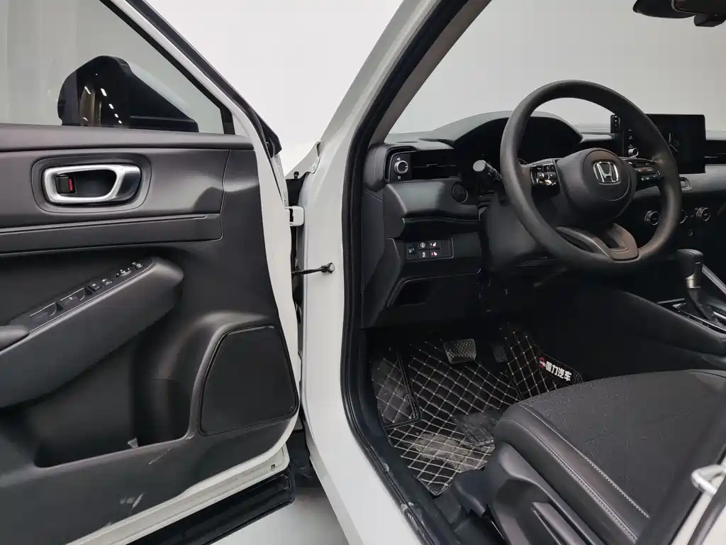 Honda Vezel 2023 1.5L CVT Pioneer Edition
