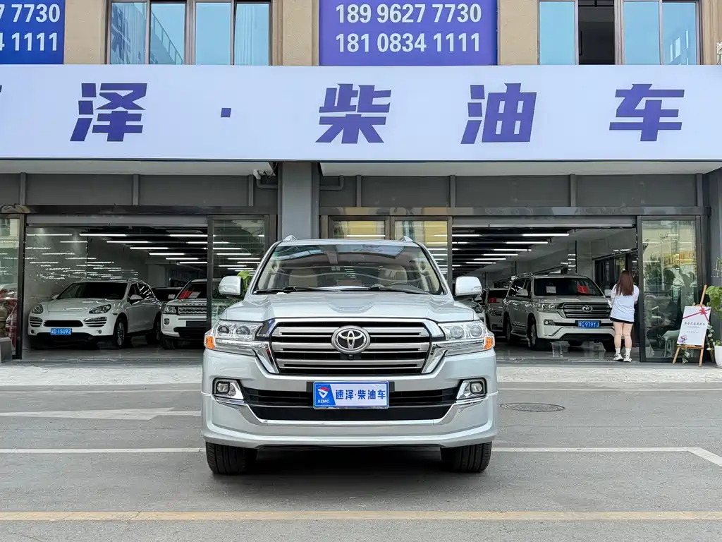 Land Cruiser (Import) 2020 4.5L Diesel Middle East Edition