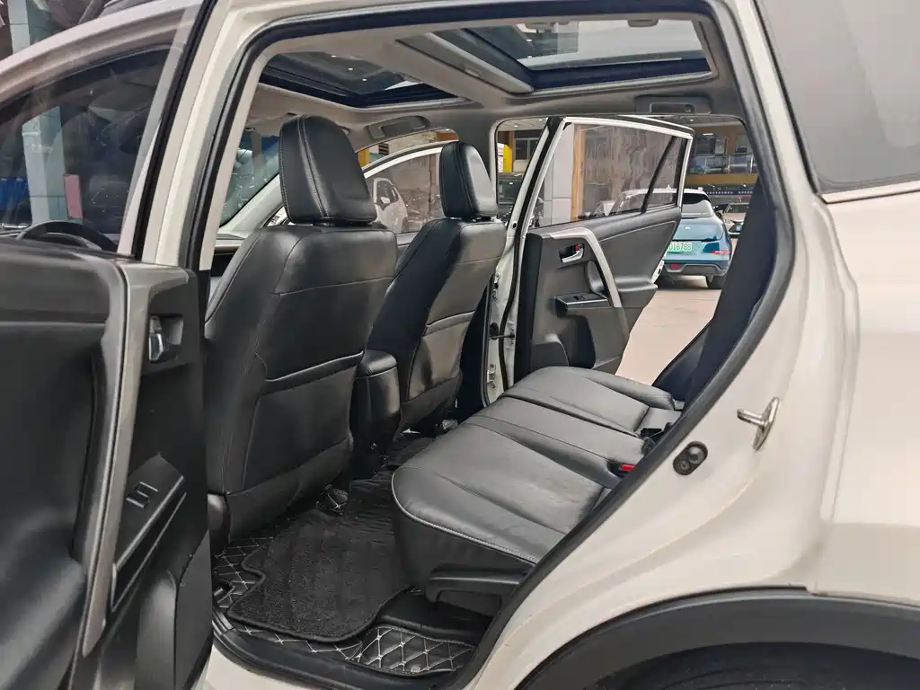 2016 Toyota RAV4 2.5L Automatic AWD Premium