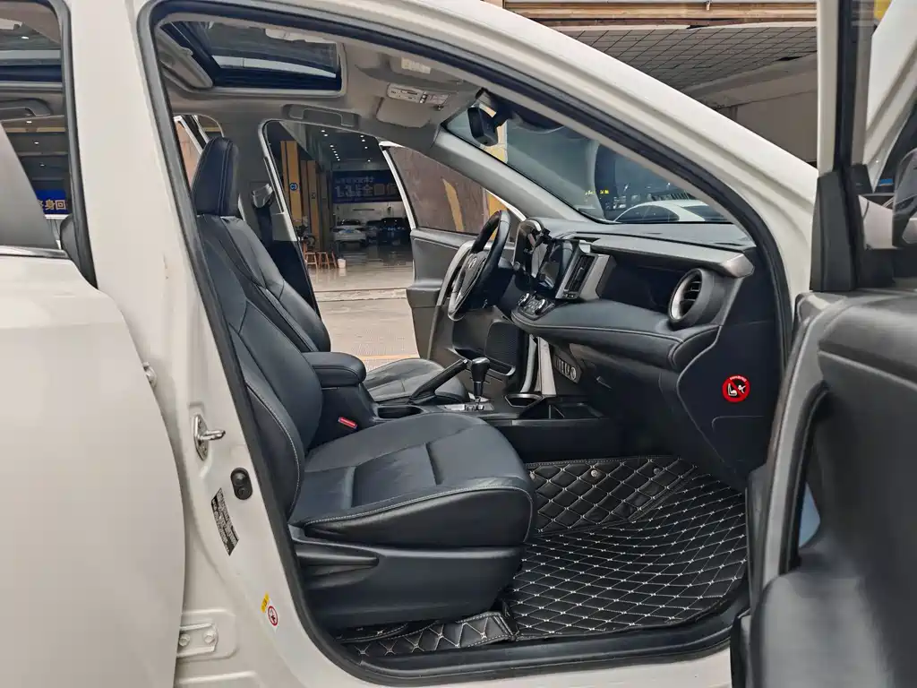 2016 Toyota RAV4 2.5L Automatic AWD Premium