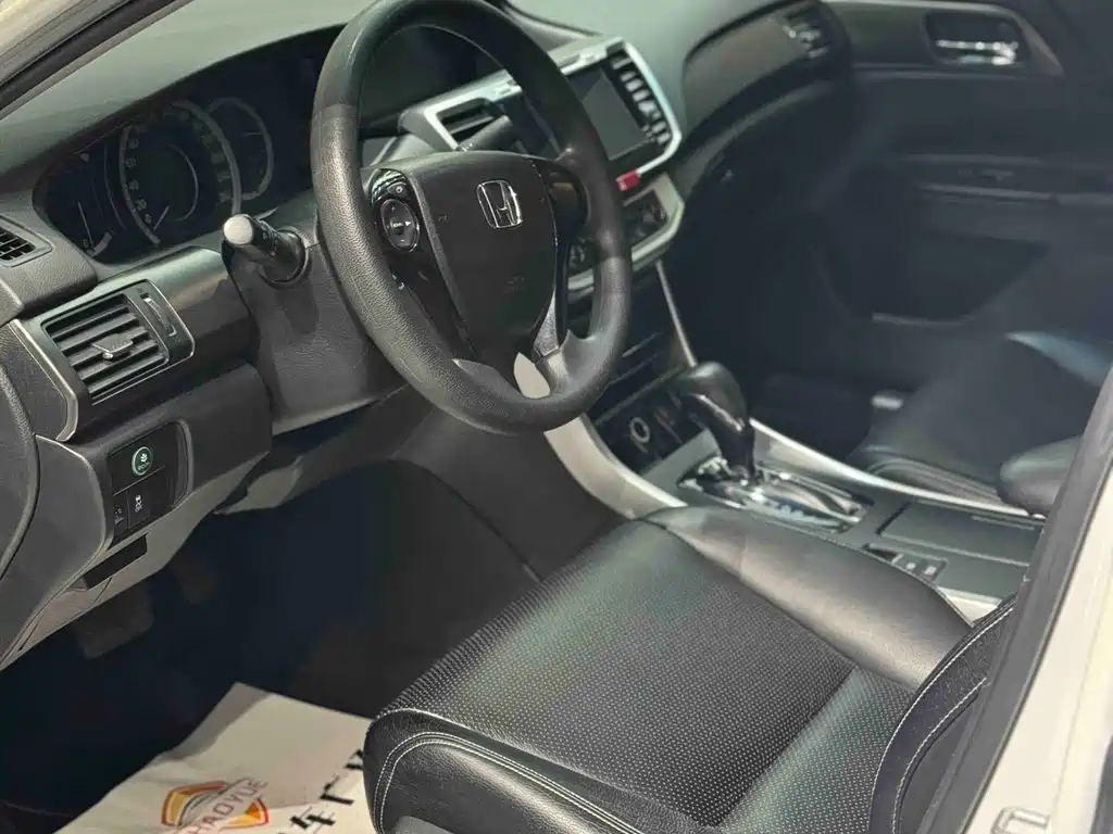 Honda Accord 2015 2.0L LX Comfort Edition