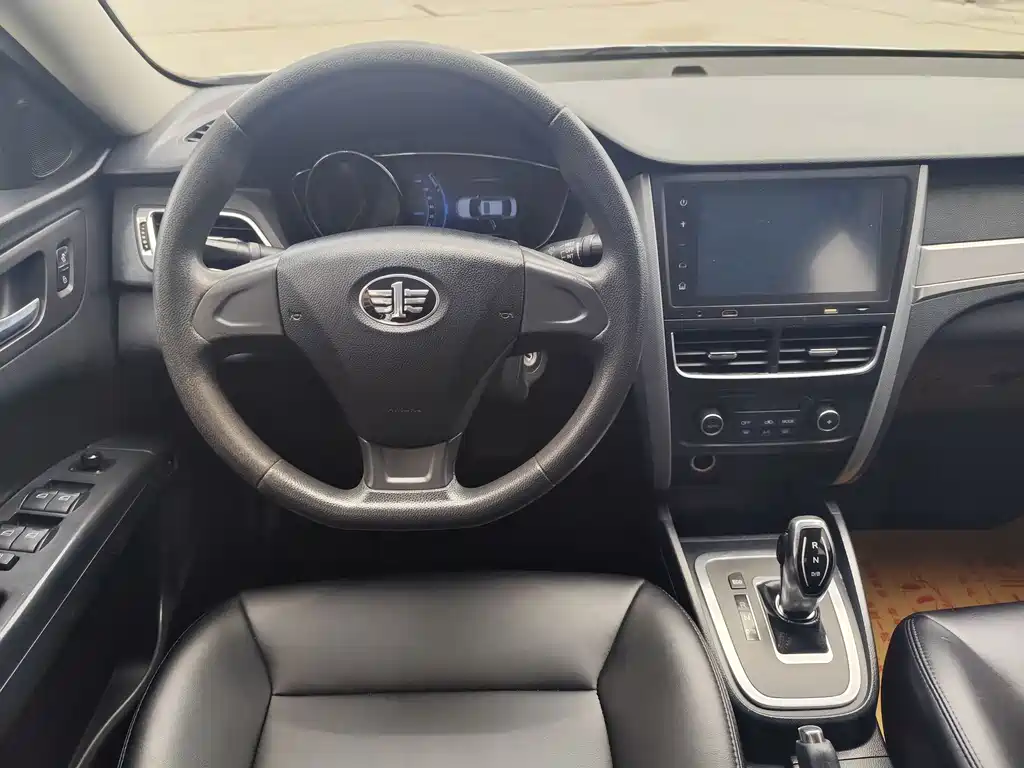 Bestune B30EV 2019 EV400
