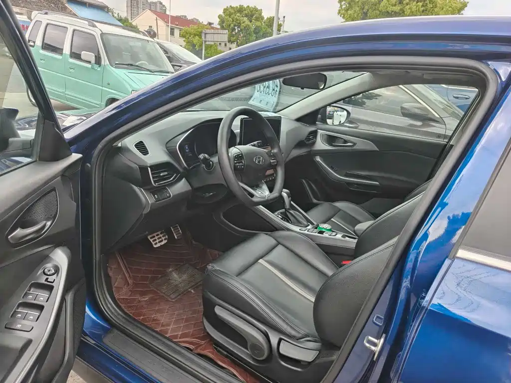 Hyundai LAFESTA 2019 240TGDi Sport Edition China V