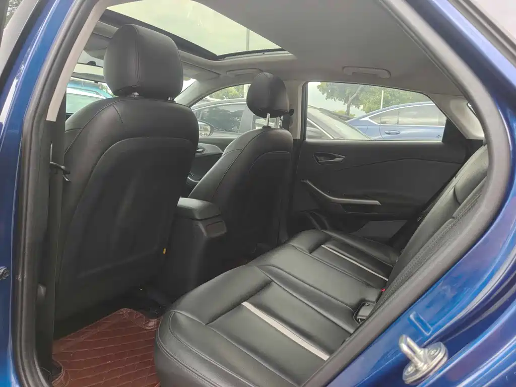 Hyundai LAFESTA 2019 240TGDi Sport Edition China V