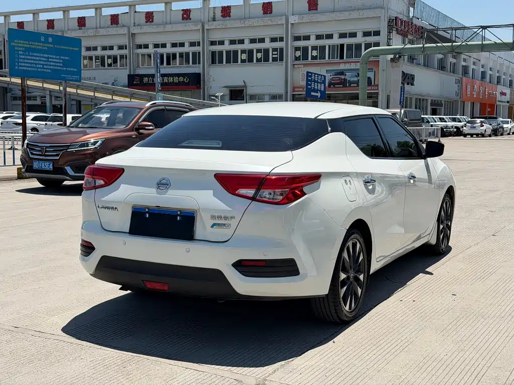 Nissan Bluebird 2016 1.6L CVT Zhiku Edition