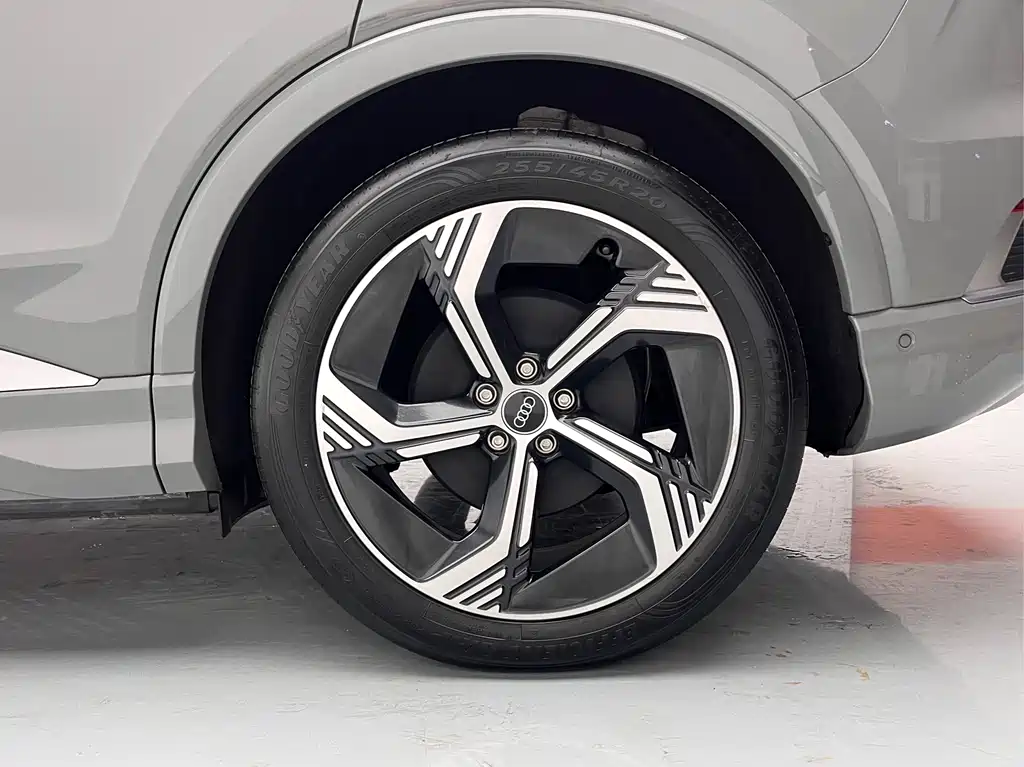 Audi Q4 e-tron 2023 40 e-tron Create Edition