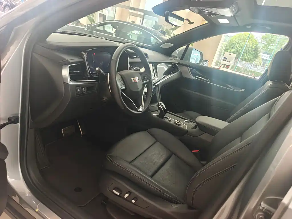 Cadillac XT6 2025 2.0T 6-Seater AWD Premium Executive Black Label Edition