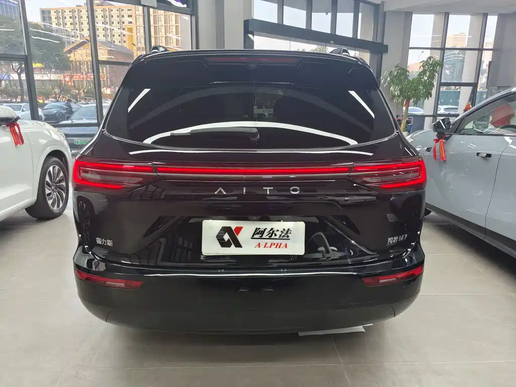 AITO M7 2024 1.5T Intelligent Driving AWD Max Edition 5-Seater