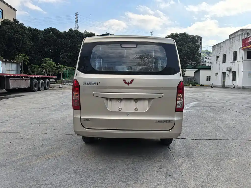 Wuling Rongguang V 2016 1.5L Standard Edition