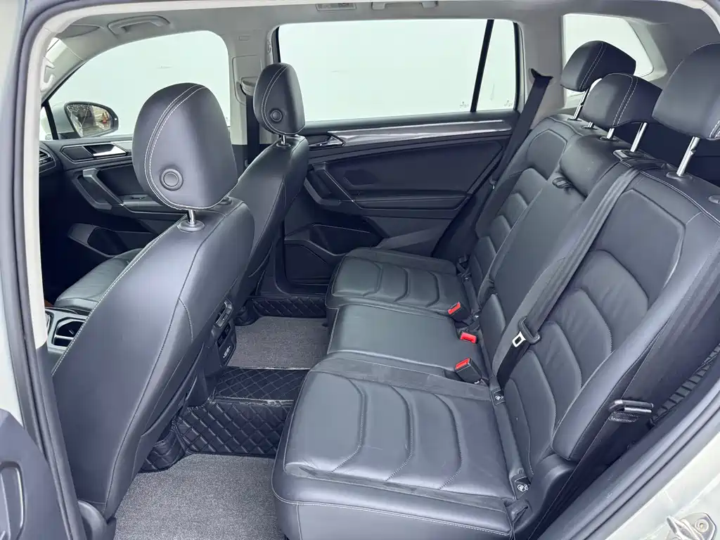Volkswagen Tiguan L 2021 330TSI Automatic FWD R-Line Yuexiang Edition