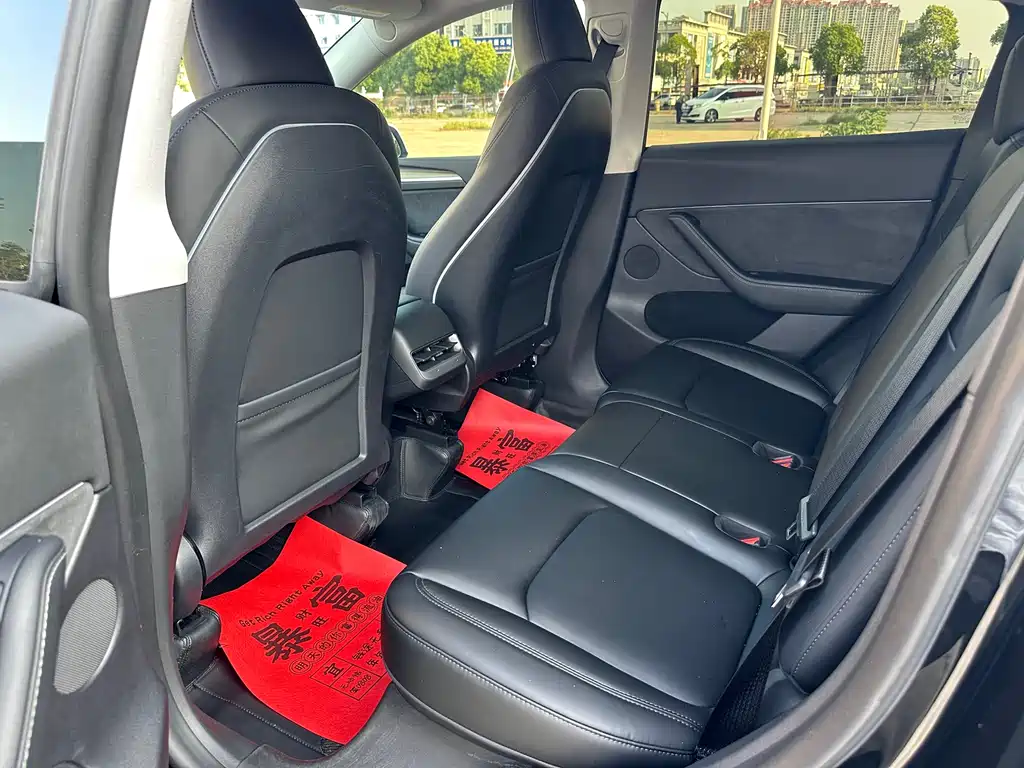 Tesla Model Y 2022 RWD