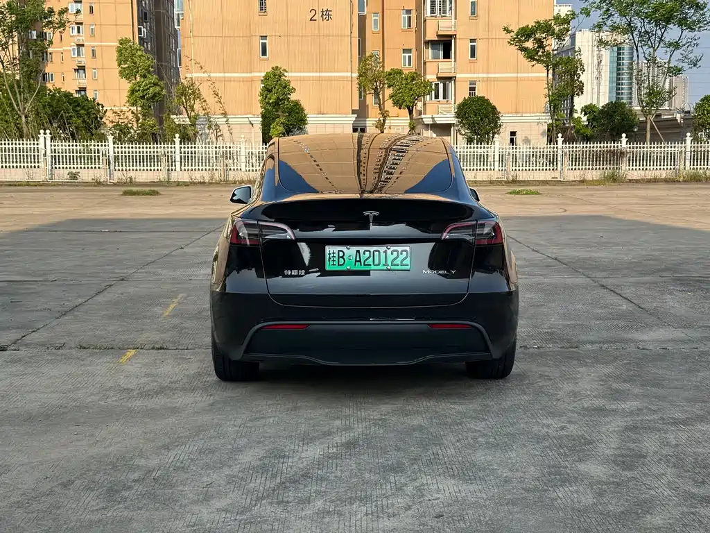 Tesla Model Y 2022 RWD