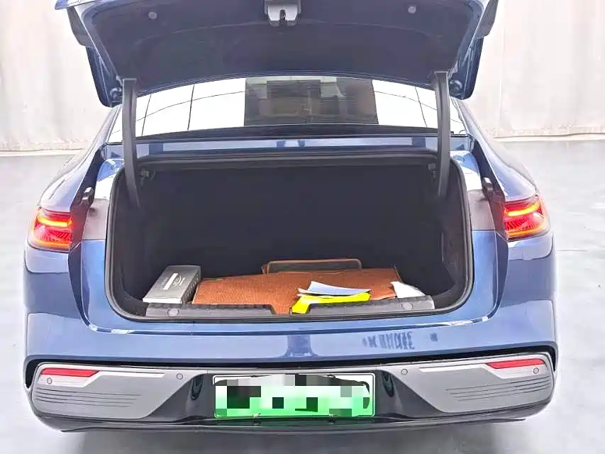 Geely Galaxy Xingyao 8 2025 130km EM-i Prestige Edition
