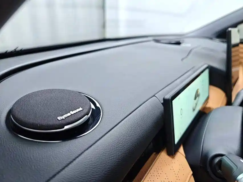 Geely Galaxy Xingyao 8 2025 130km EM-i Prestige Edition